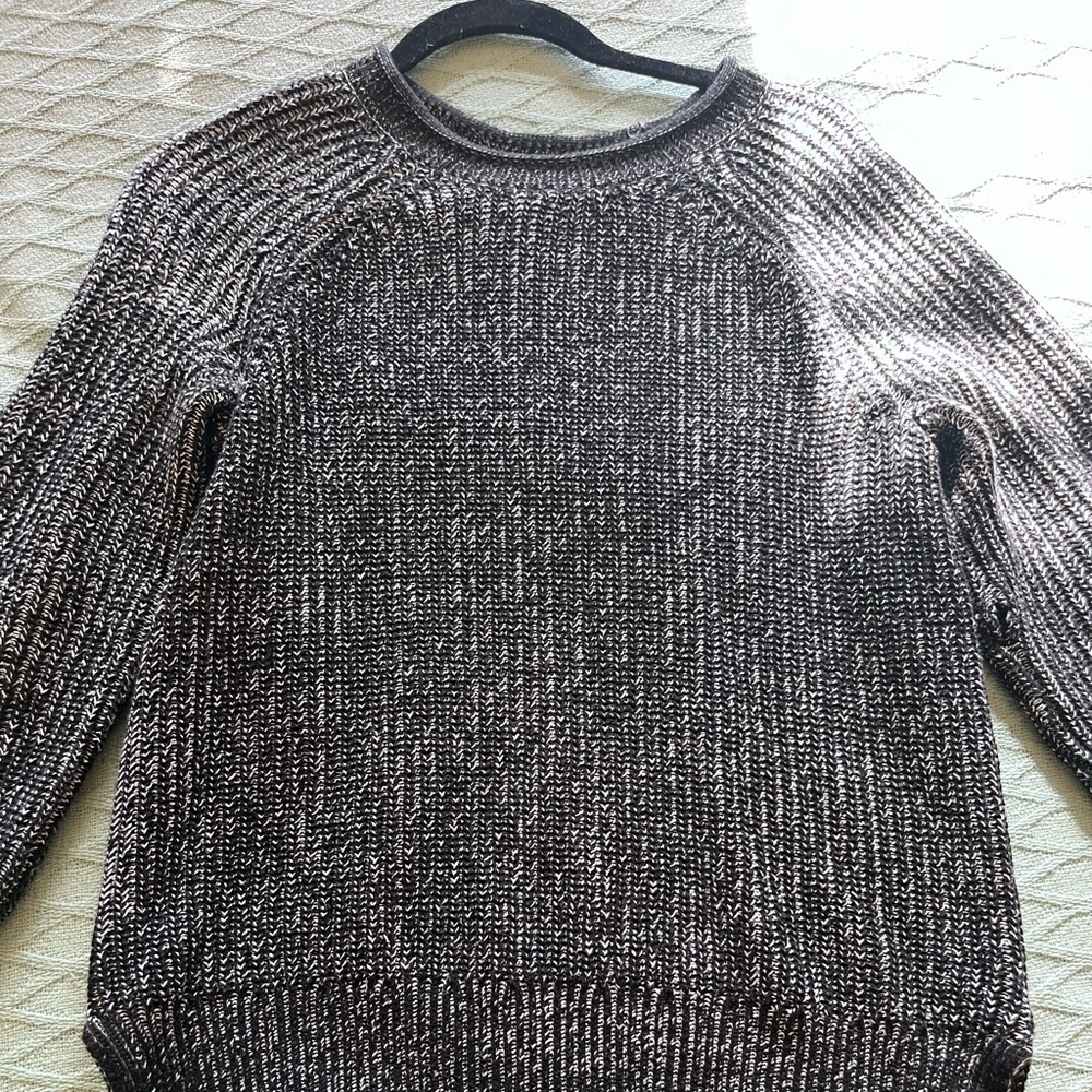 Black and gray sweater